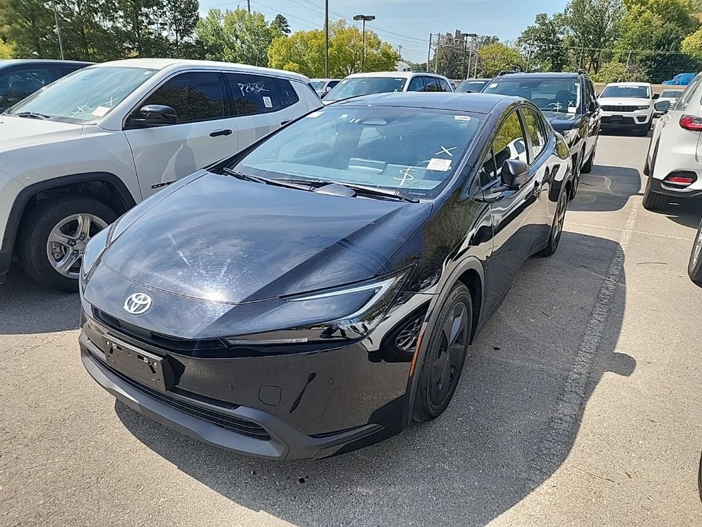 2025 Toyota Prius LE