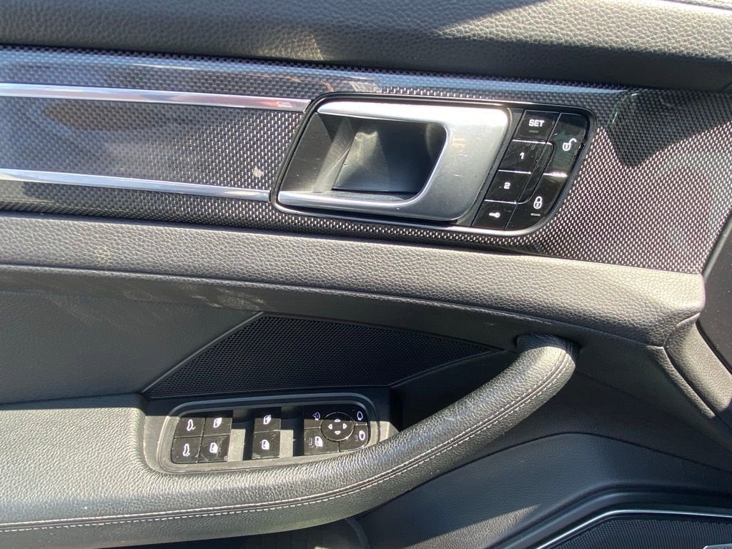 2018 Porsche Panamera 4DR HB RWD