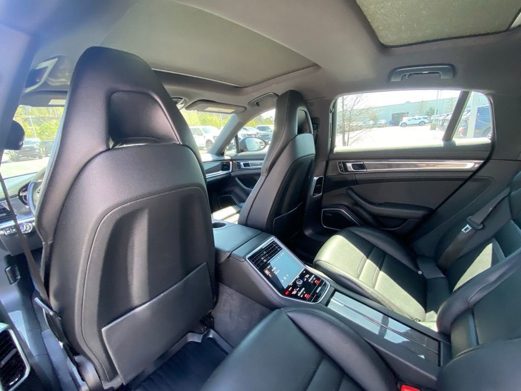 2018 Porsche Panamera 4DR HB RWD