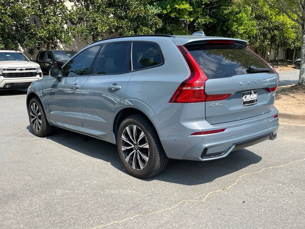 2023 Volvo XC60 Plus Dark Theme