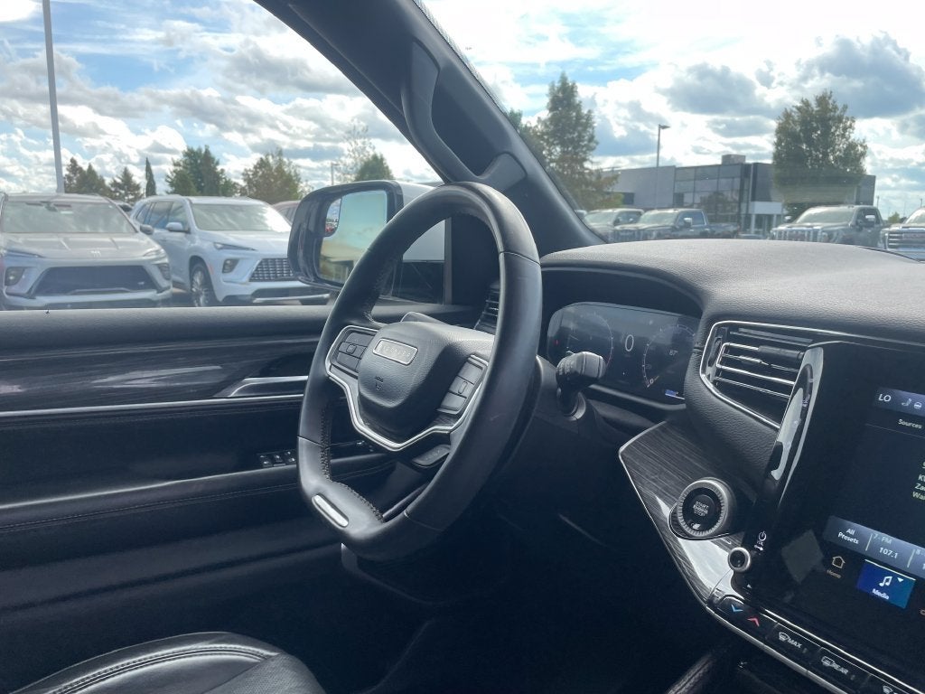 2022 Jeep Wagoneer Series III