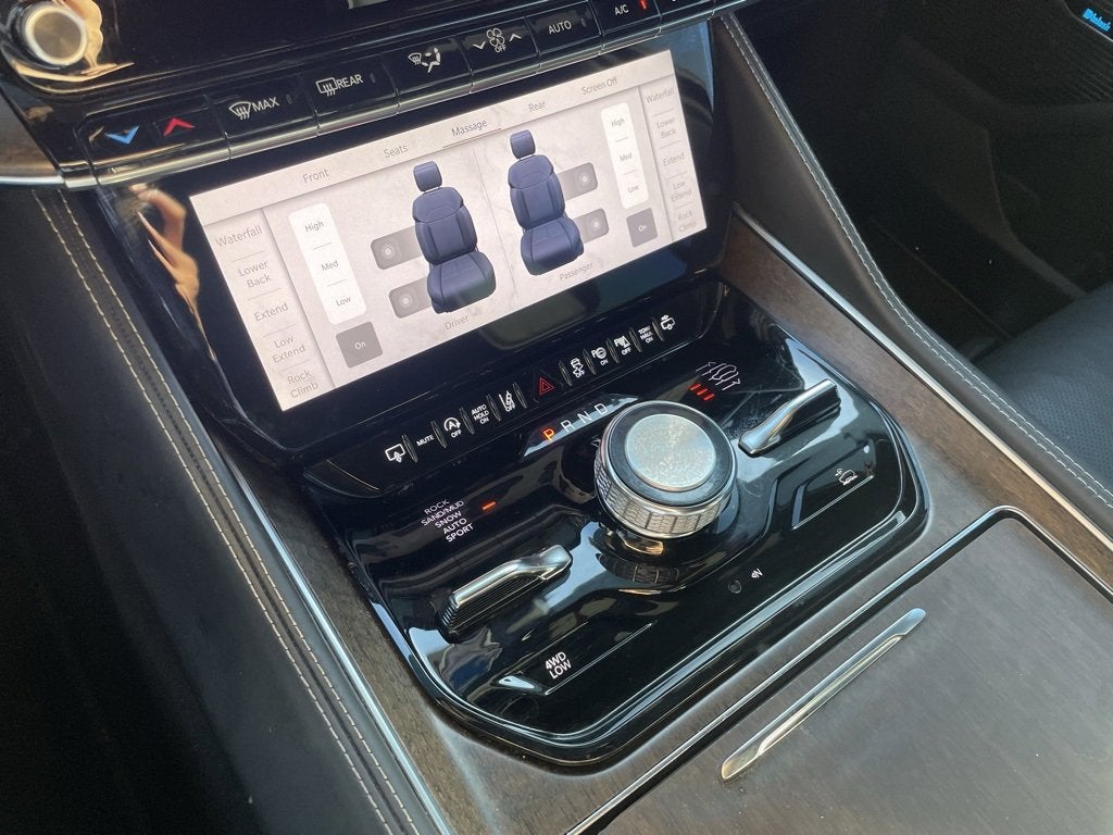 2022 Jeep Grand Wagoneer Series II