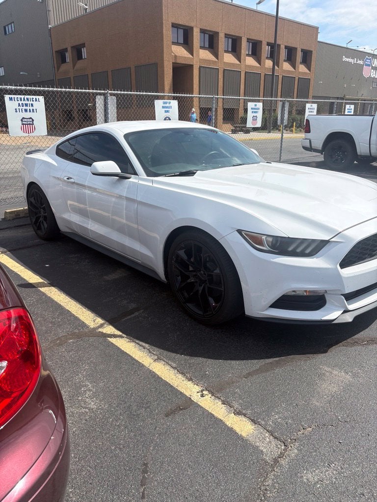 2017 Ford Mustang V6
