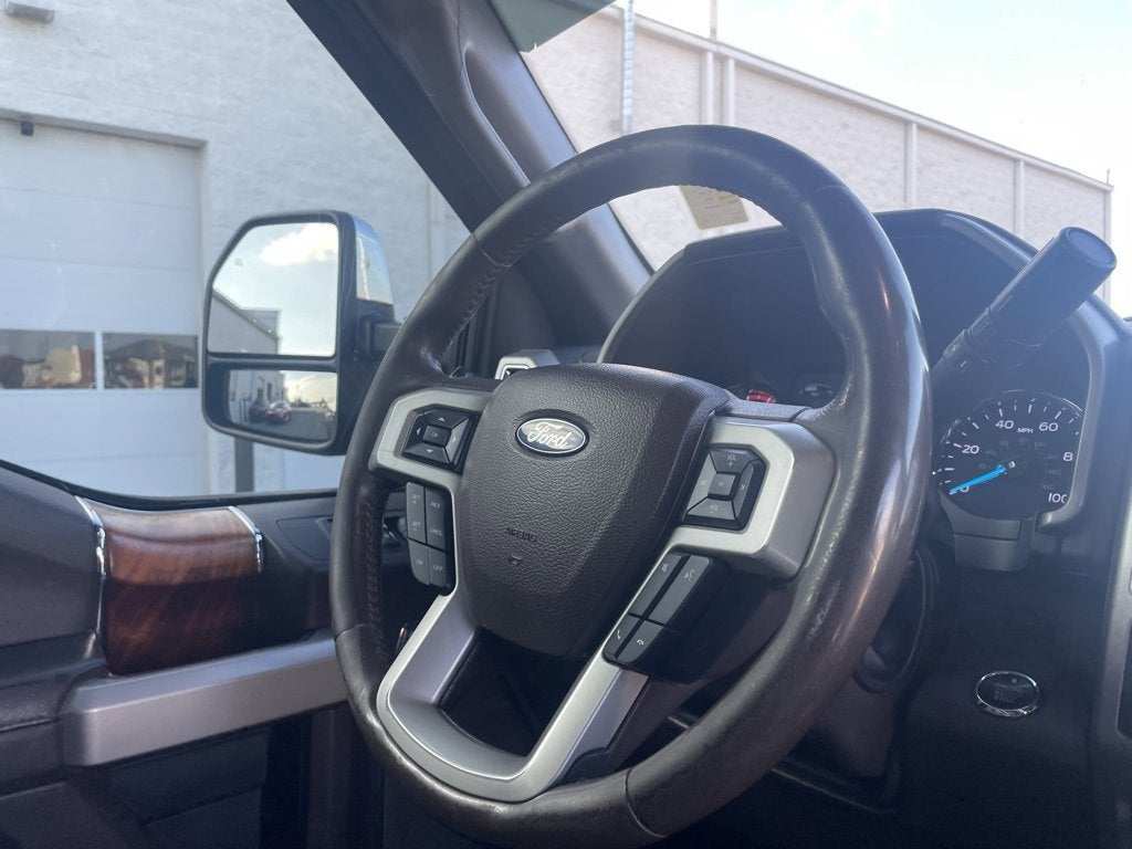 2017 Ford Super Duty F-250 SRW Lariat