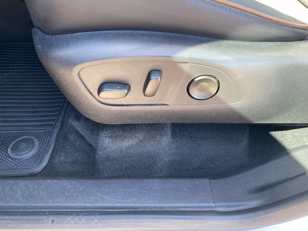 2025 GMC Acadia AT4
