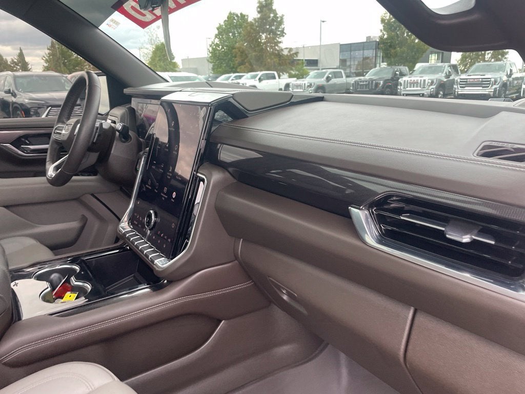 2025 GMC Yukon XL Elevation