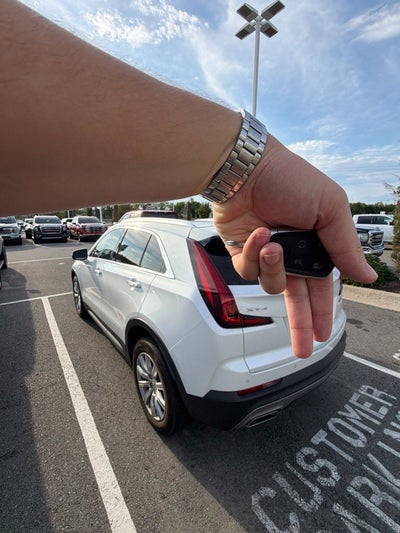 2022 Cadillac XT4 FWD Premium Luxury