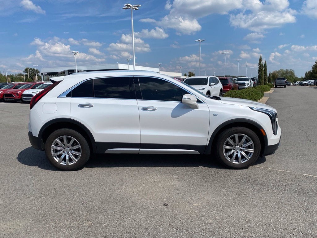 2022 Cadillac XT4 FWD Premium Luxury
