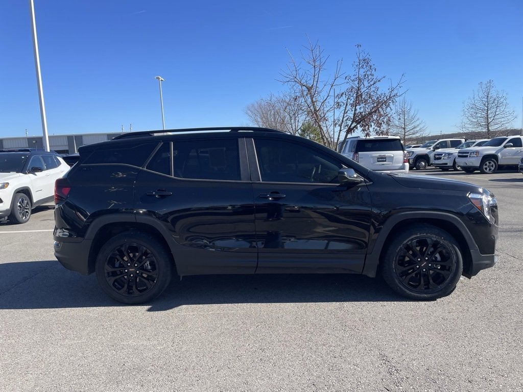 2022 GMC Terrain SLE