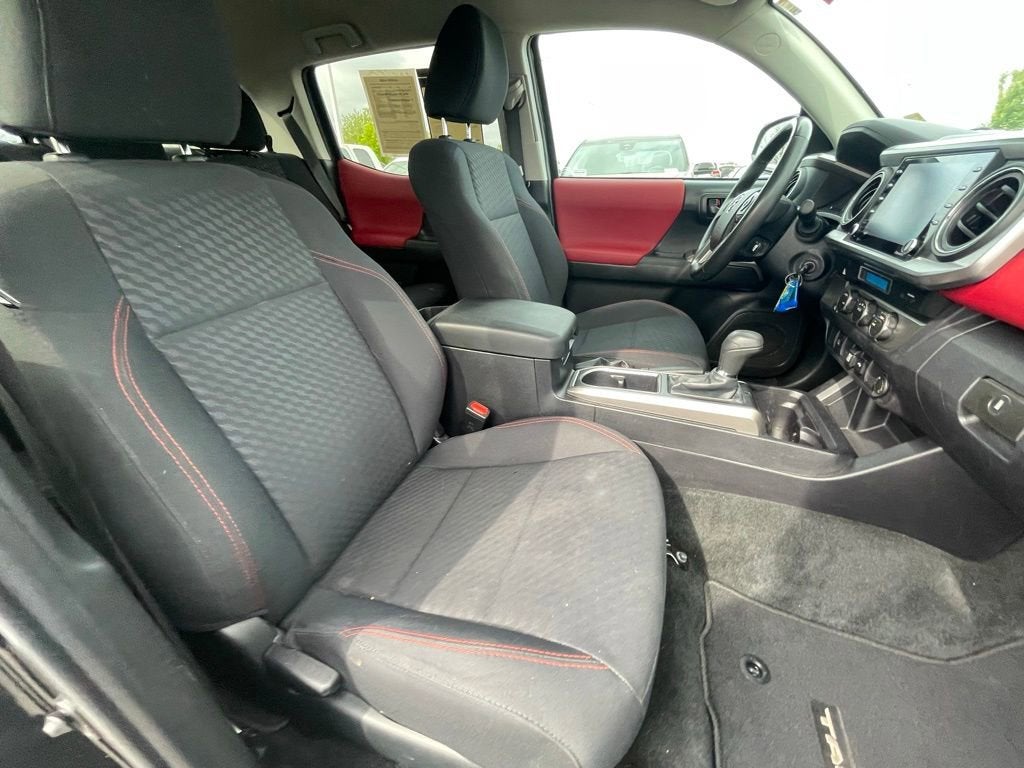 2022 Toyota Tacoma 2WD SR5