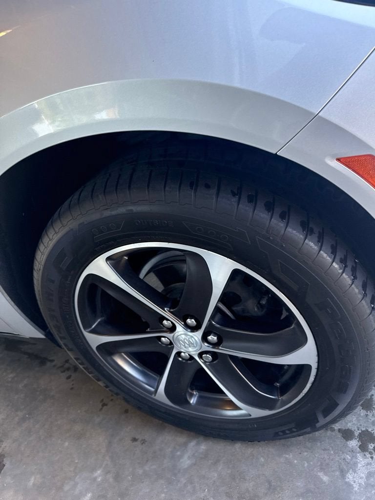 2022 Buick Enclave Essence