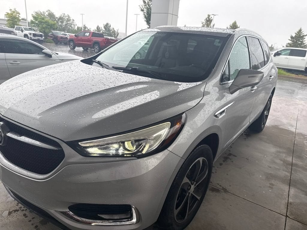 2020 Buick Enclave Essence