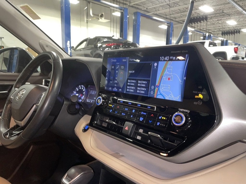 2022 Toyota Highlander Platinum