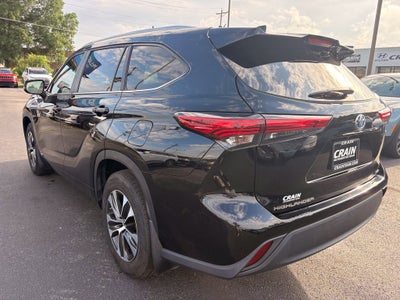 2023 Toyota Highlander Hybrid XLE
