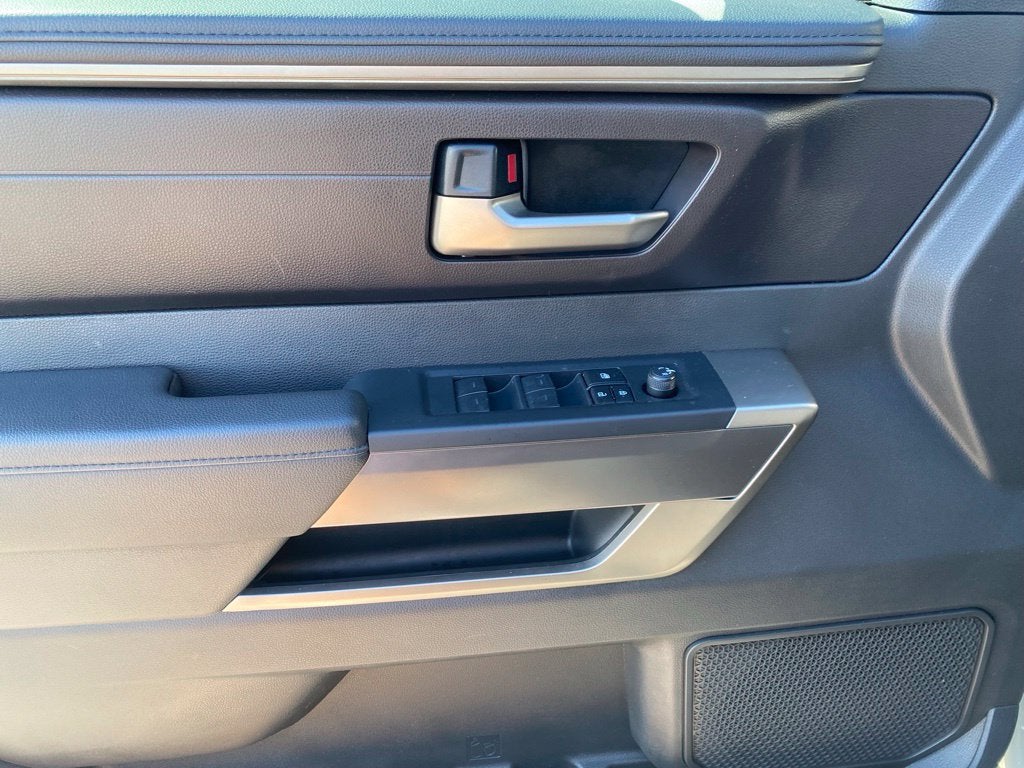 2025 Toyota Tundra 4WD SR