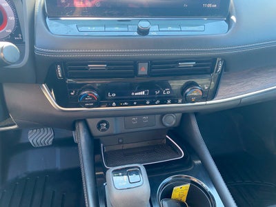 2025 Nissan Rogue Platinum