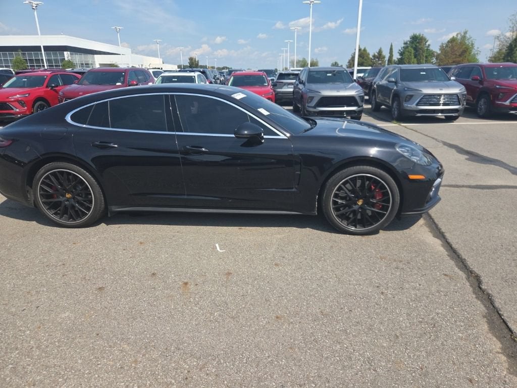 2018 Porsche Panamera Turbo