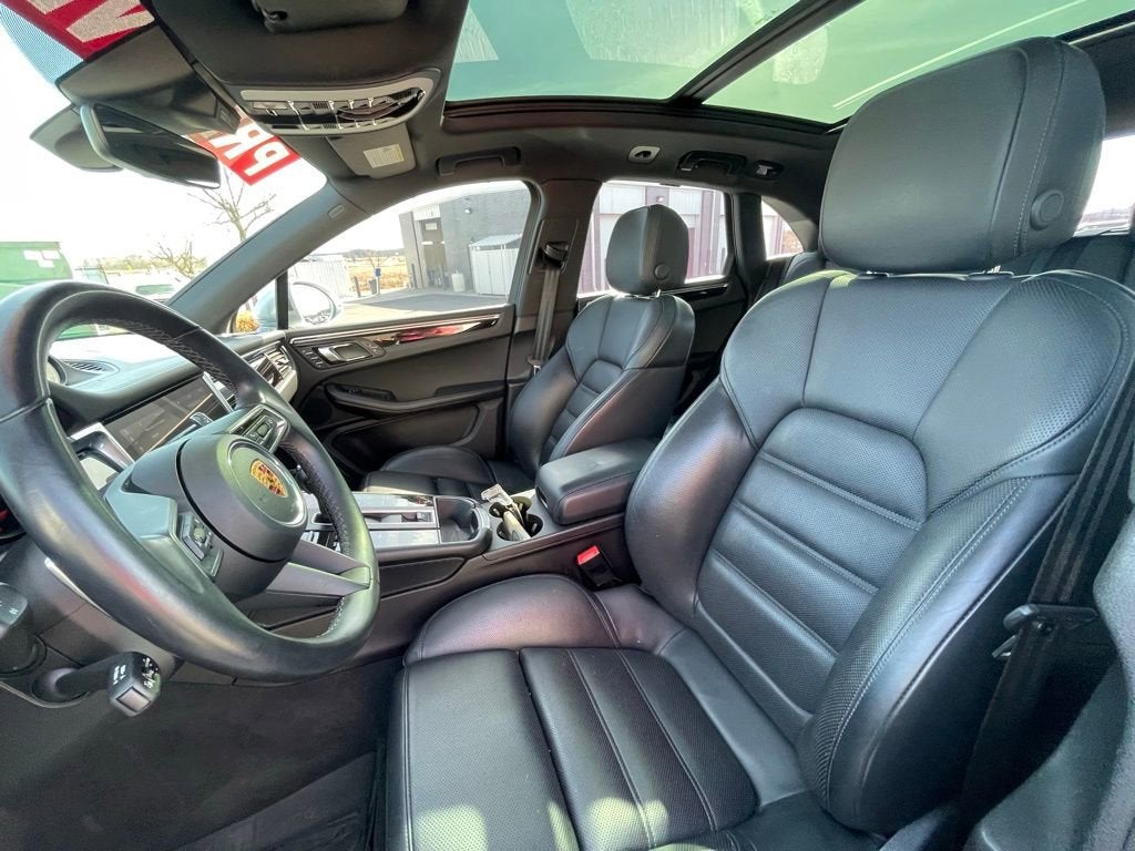2022 Porsche Macan S