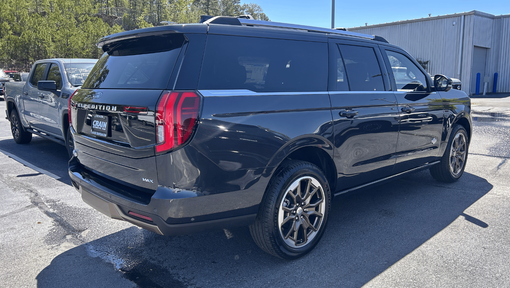 Side View of the 2025 Ford Expedition MAX